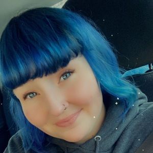 Meet your Posher, Maegan